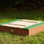 Drewniana piaskownica Ella Sandpit AXI z ławkami - 005