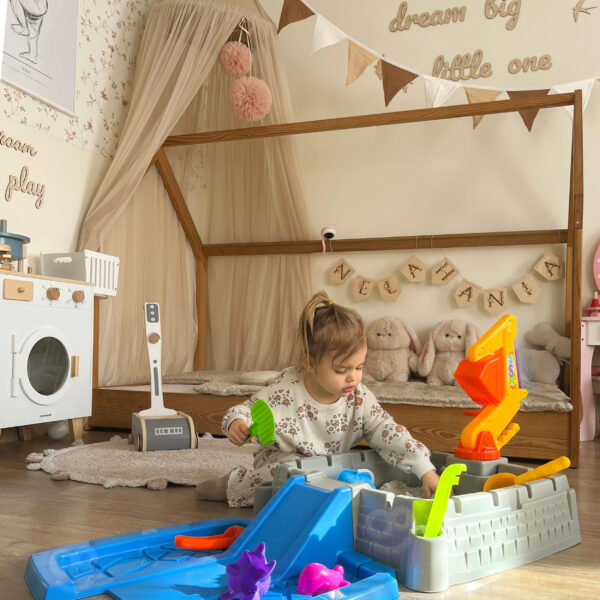 WOOPIE Przenośna Piaskownica Zamek Zamykana + 9 akc. - 005