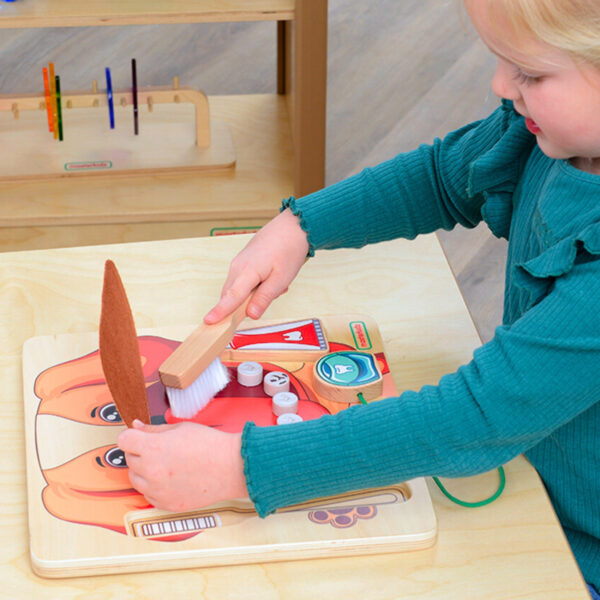 MASTERKIDZ Nauka Zdrowej Higieny Jamy Ustnej na Przykładzie Pieska - Tablica Ścienna Edukacyjna Montessori - 003