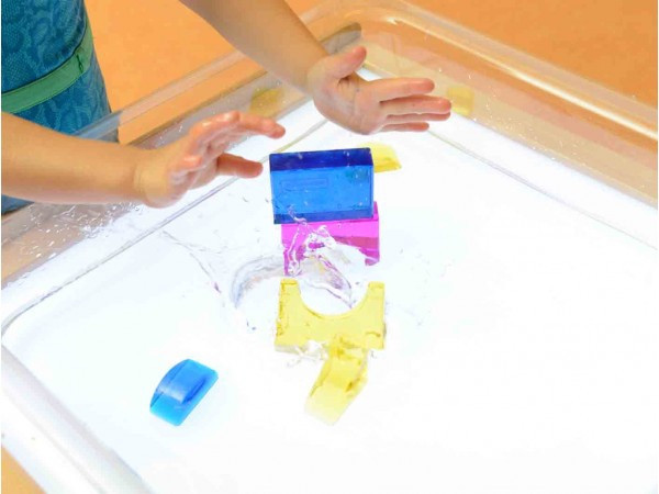 MASTERKIDZ Akrylowy Pojemnik Do Zabawy Wodą i Piaskiem - Kwadratowy - 003