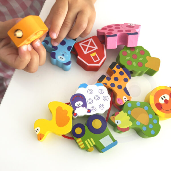 WOOPIE GREEN Drewniane Klocki do Nawlekania Zwierzęta Farma 13 el. - 002