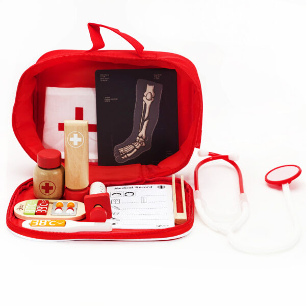 CLASSIC WORLD Drewniany Zestaw Walizka Małego Doktora Lekarza 19 el. - 009