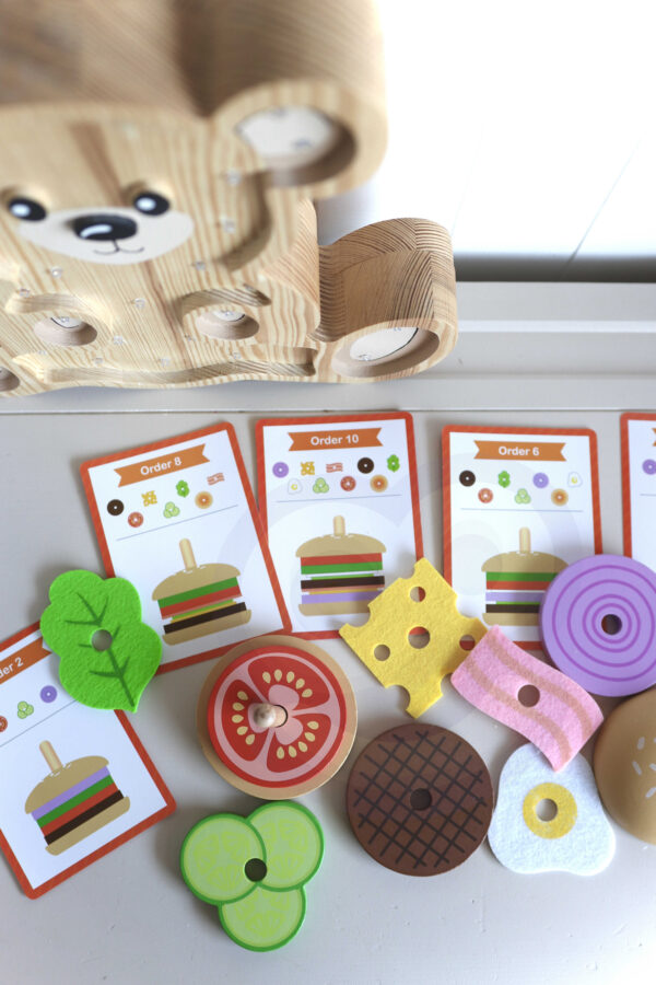 WOOPIE GREEN Drewniany Burger Restauracja Układanka dla Dzieci 15 el. Certyfikat FSC - 010