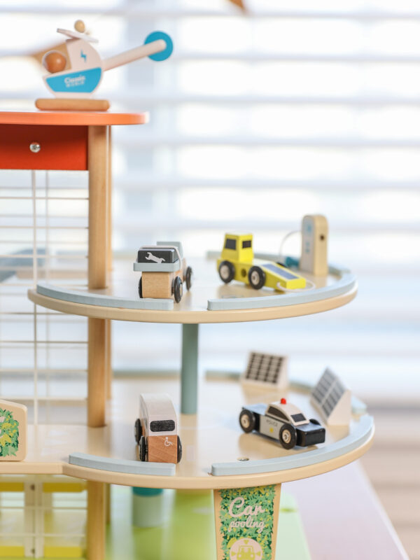 Duży drewniany parking z windą i autkami Eko Garaż - Classic World - 005