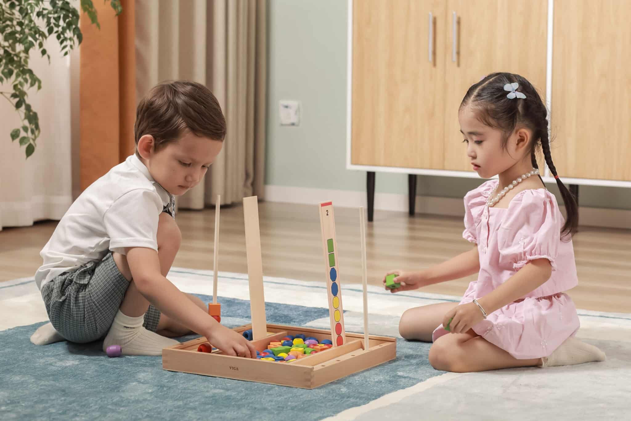 VIGA Drewniana Gra edukacyjna Logiczne koraliki  104 elementy Montessori - 005