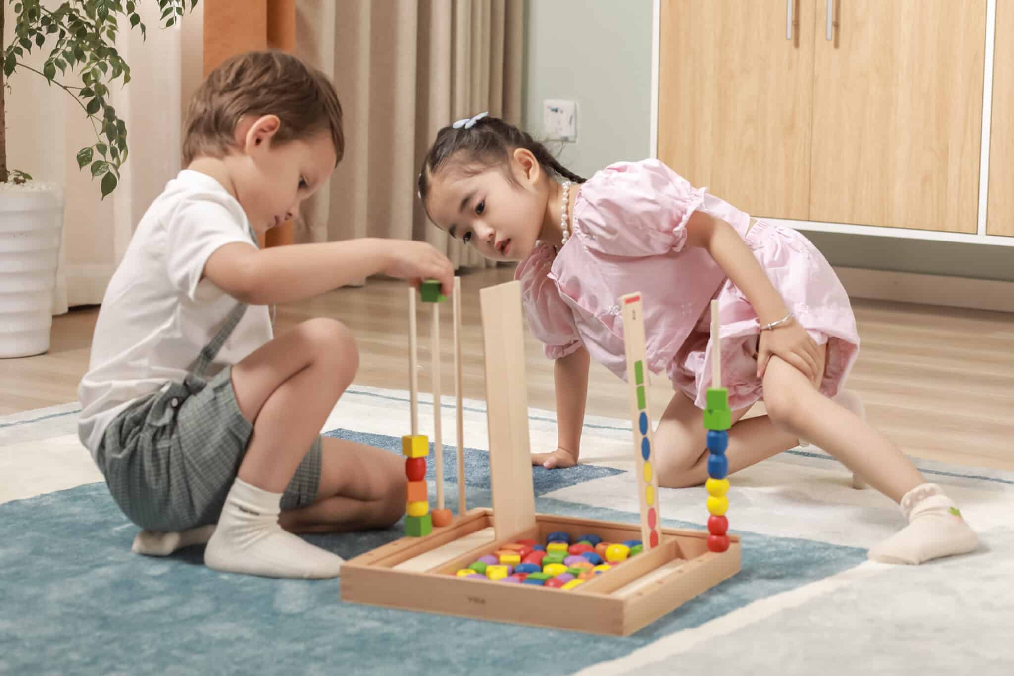 VIGA Drewniana Gra edukacyjna Logiczne koraliki  104 elementy Montessori - 006