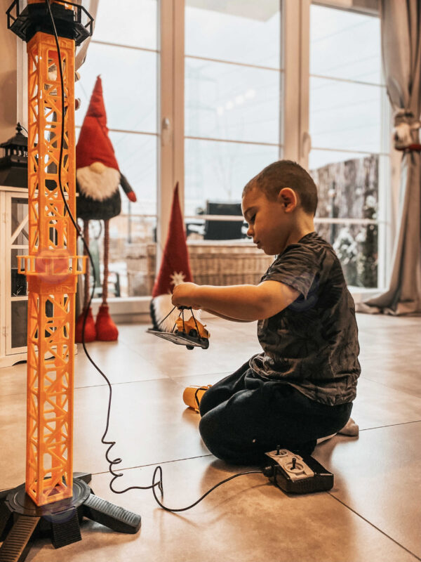 WOOPIE Dźwig Żuraw Zdalnie Sterowany 103 cm R/C Ciężarówka Koparka  + 4 Akc.