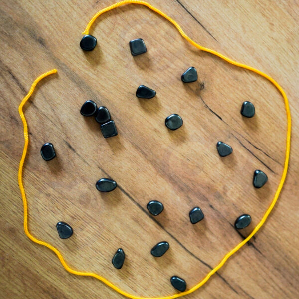 WOOPIE Gra Kamienie Magnetyczne w Sznurku 20 el. - 007