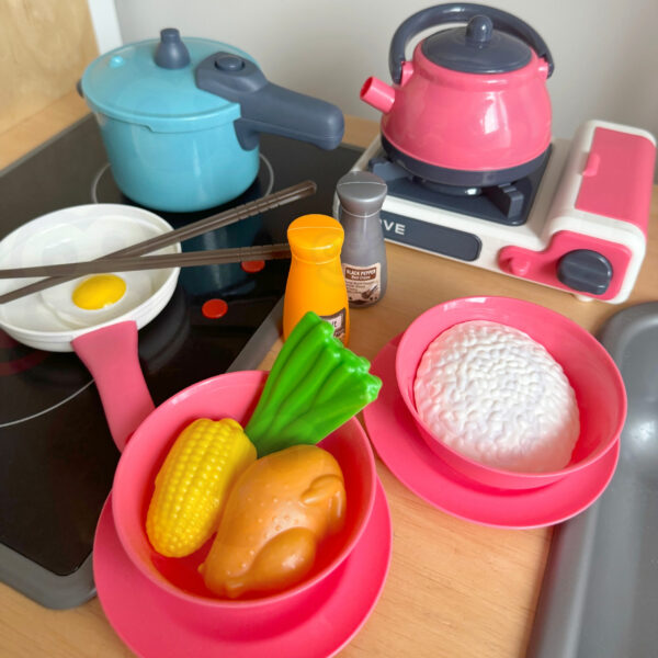 WOOPIE Zestaw Kuchenny Pomocnik Kucharza Kuchnia Gazowa Garnek Patelnia Czajnik Akcesoria - 009