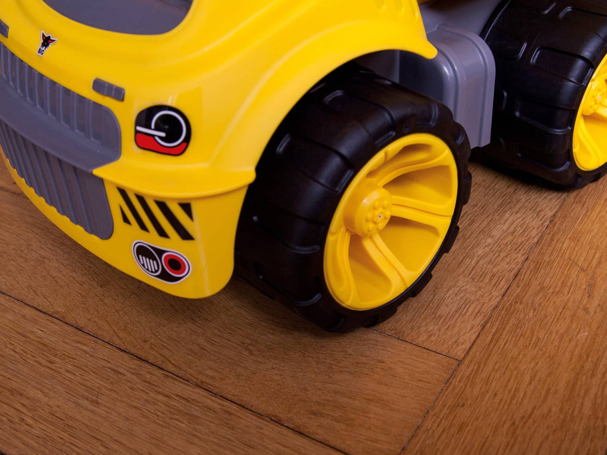 Jeździk terenowy Maxi Truck wytrzymałe auto dla dziecka - BIG - 004