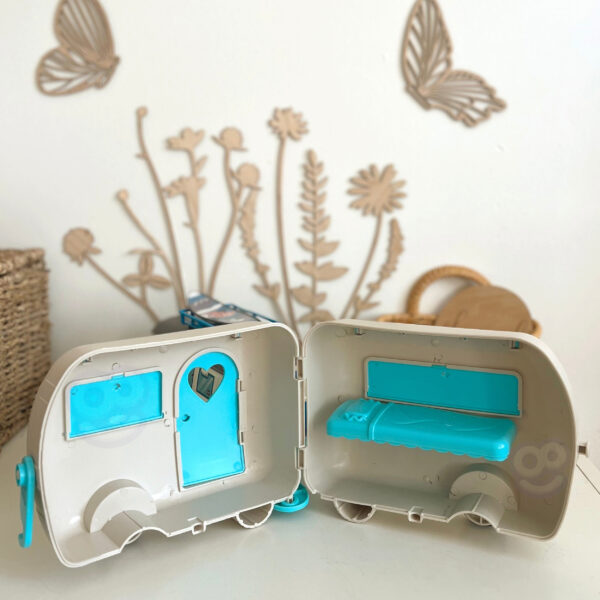 WOOPIE Kamper XL dla Lalek Zestaw Kempingowy z Przyczepką - 005