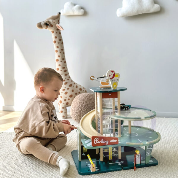 CLASSIC WORLD Wielopoziomowy Parking Auta Helikopter Dystybutor Myjnia + Akc. - 002