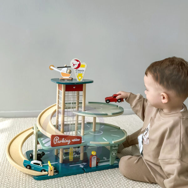 CLASSIC WORLD Wielopoziomowy Parking Auta Helikopter Dystybutor Myjnia + Akc. - 003