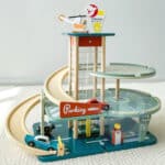 CLASSIC WORLD Wielopoziomowy Parking Auta Helikopter Dystybutor Myjnia + Akc. - 004