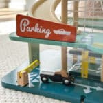 CLASSIC WORLD Wielopoziomowy Parking Auta Helikopter Dystybutor Myjnia + Akc. - 007