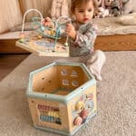 TOOKY TOY Interaktywny Drewniany Sześciokąt Montessori Otwierane Pudełko - 005