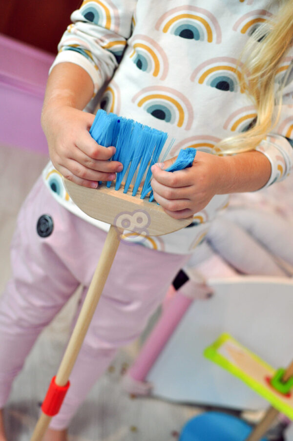 TOOKY TOY Drewniany Zestaw do Sprzątania dla Dzieci 6 el. - 003