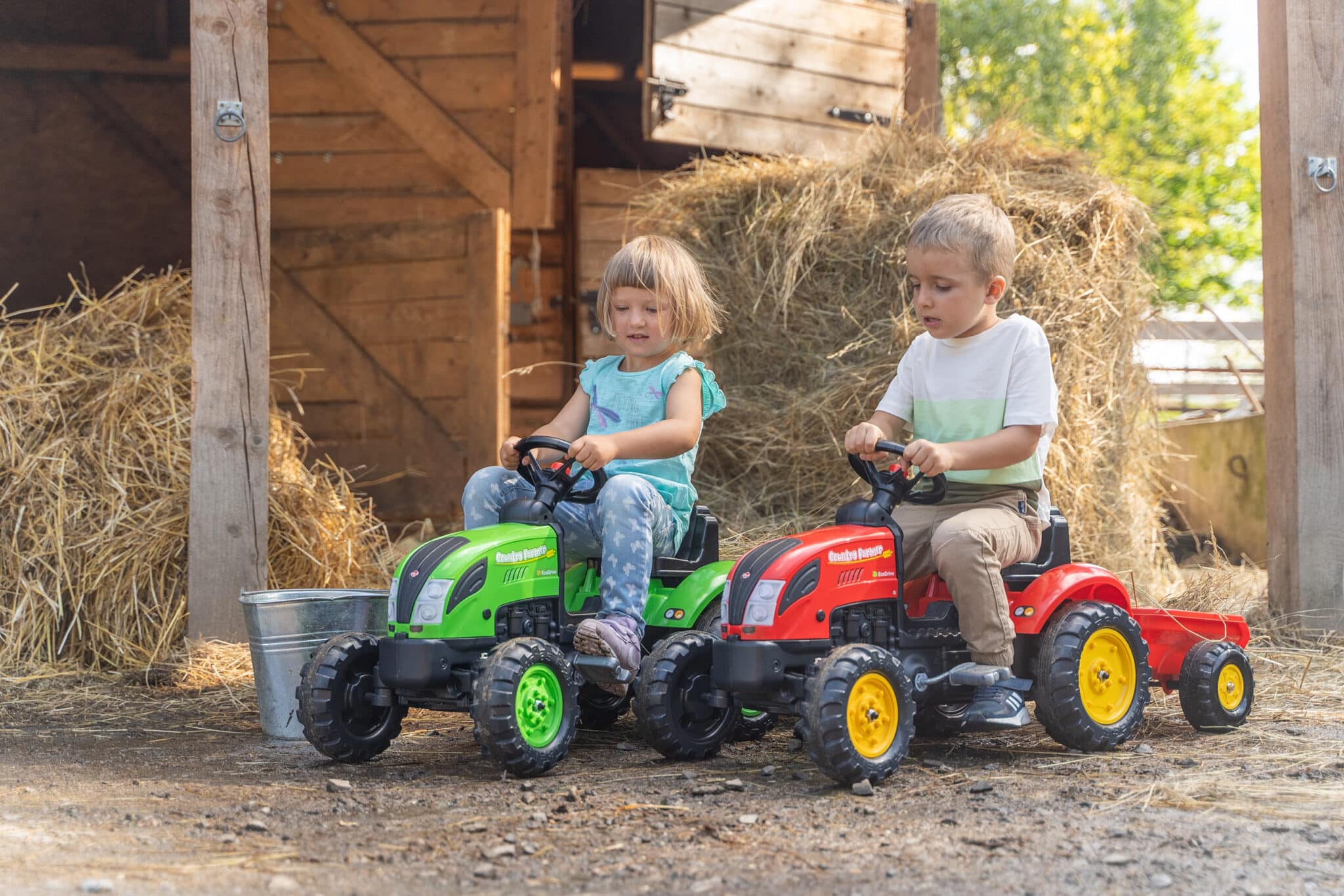 Traktor na Pedały Falk Country Farmer - Aktywny Rozwój i Zabawa - 002