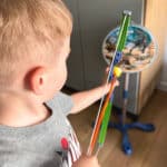 Zestaw małego łucznika Dinozaury łuk strzały tarcza 32 el.  WOOPIE - 003