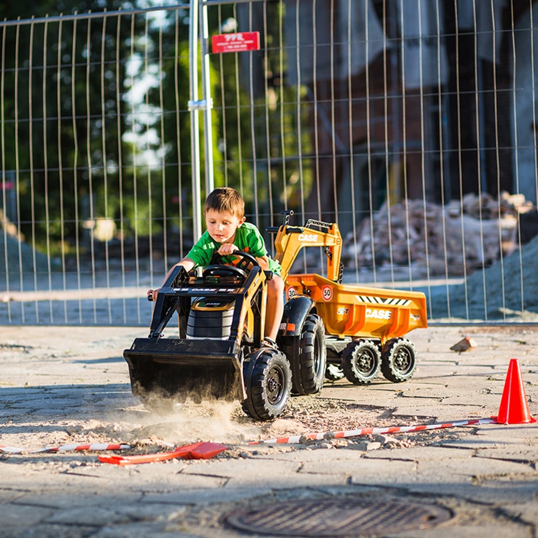 FALK Traktor Case IH Backhoe Pomarańczowy z Przyczepką Ruchoma Łyżka od 3-7 Lat - 004