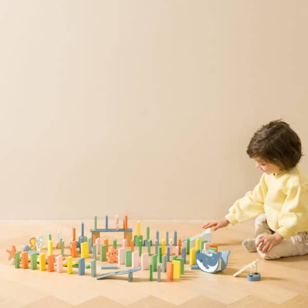 Drewniany Tor Domino z Przeszkodami Classic World – Klocki Kinetyczne Montessori - 002