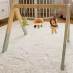 TOOKY TOY Baby Gym Stojak Edukacyjny Gimnastyczny 3 Pluszowe Zawieszki - 004
