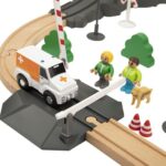 Tooky Toy Drewniana Kolejka Elektryczna Straż Pożarna Efekty Dźwiękowe 70 el. FSC - 007