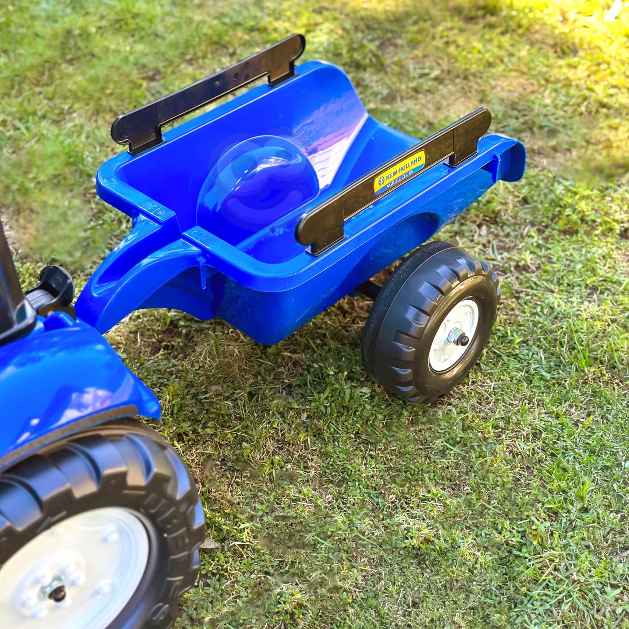 FALK Traktor na Pedały New Holland z Przyczepą i Otwieraną Maską 2-5 lat - 007