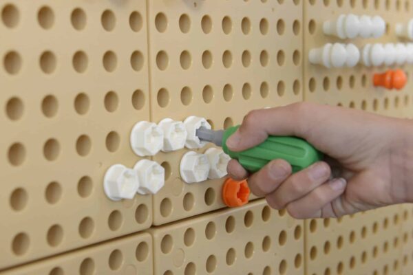MASTERKIDZ Ręczne Narzędzia 6 Elementów Śrubokręt Klucz - Tablica Naukowo-Edukacyjna STEM - 002
