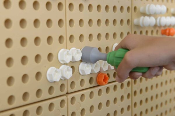 MASTERKIDZ Ręczne Narzędzia 6 Elementów Śrubokręt Klucz - Tablica Naukowo-Edukacyjna STEM - 003