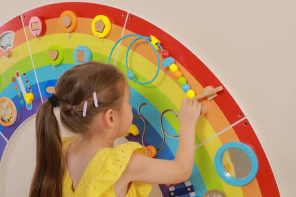 VIGA Drewniana Tablica Sensoryczno-Manipulacyjna EDU Tęcza Certyfikat FSC - 010