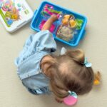 WOOPIE Piasek Kinetyczny 6 Kolorów 1,2 kg Zestaw Restauracja Stolik z Foremkami - 007