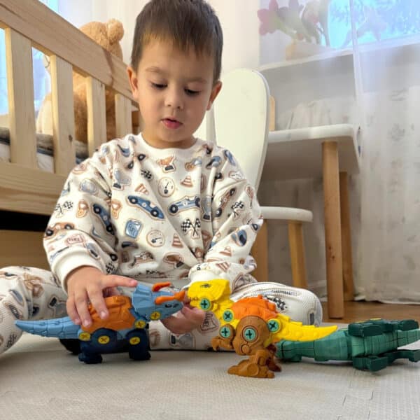 WOOPIE Zestaw Dinozaury do Skręcania 3 szt. Zestaw Konstrukcyjny w Pudełku + Wiertarka i Śrubokręt - 004