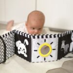 WOOPIE GREEN Box Pudełko XXL Montessori Edukacyjne 7w1 Sensoryczne 0-2 Miesiące 18el. FSC - 003