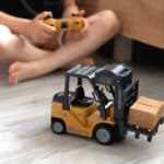WOOPIE Zdalnie Sterowany Wózek Widłowy 2w1 Dźwig RC - Skala 1:24 - 005