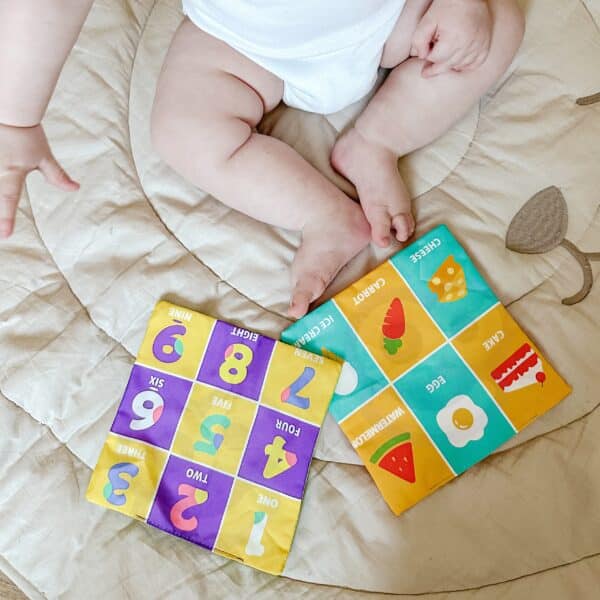 WOOPIE BABY Zabawka Edukacyjna Sensoryczna Pani Metka Pudełeczko Chusteczek - 002