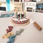 TOOKY TOY Drewniany Tort Urodzinowy ze Świeczkami Rzepy - 002
