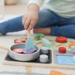TOOKY TOY Drewniana Kuchnia z Akcesoriami - Zestaw Małego Kucharza - 003