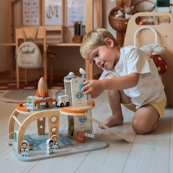 TOOKY TOY Drewniany Kosmiczny Parking  Stacja Kosmiczna - 002