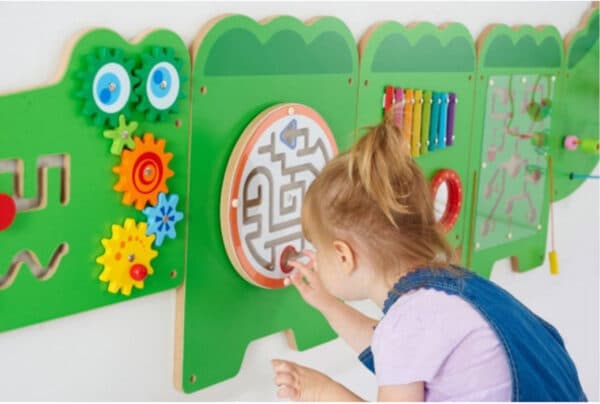 VIGA Tablica Sensoryczna Manipulacyjna Krokodyl Certyfikat FSC Montessori - 012