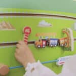 VIGA Drewniana Tablica Sensoryczna-Manipulacyjna EDU Pociąg - 009