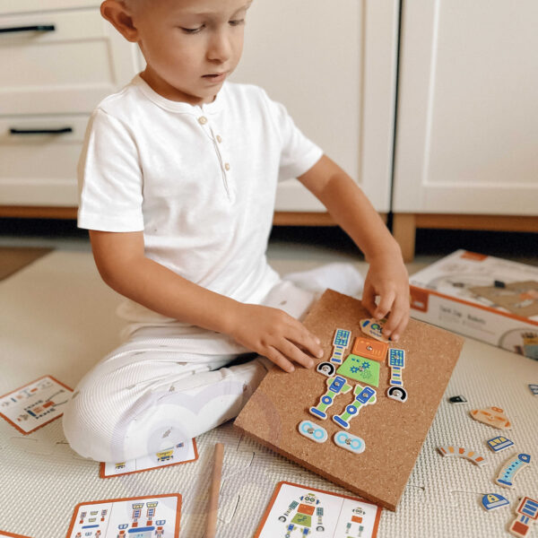Przybijanka korkowa Roboty zestaw Montessori - Viga Toys 45 el. - 003