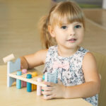 VIGA PolarB Drewniana Ławeczka Przebijanka Wbijanka z Młotkiem - Montessori - 002