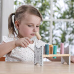 VIGA PolarB Drewniana Ławeczka Przebijanka Wbijanka z Młotkiem - Montessori - 004