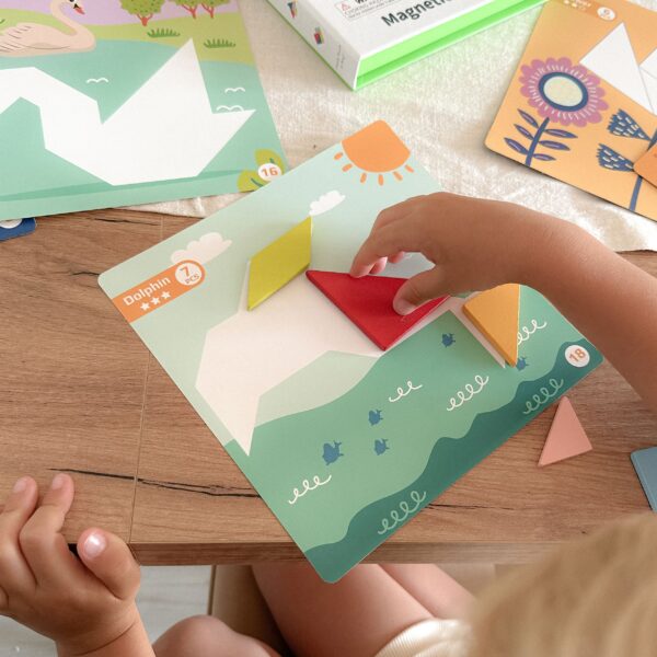 Układanka Magnetyczna Tangram 18 Elementów dla Dzieci 3+ - Tooky Toy - 002