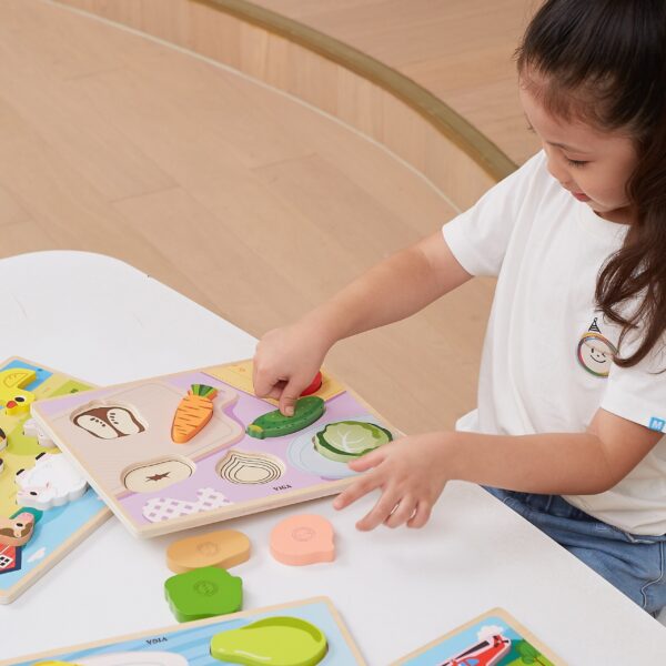 Drewniana Układanka Montessori Viga - Warzywa 2w1 z Figurkami - 002