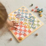 Gra planszowa 2w1 Chińczyk Węże i Drabiny drewniana 3+ - WOOPIE GREEN - 002