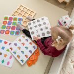 Drewniana Tablica Memory z Wymiennymi Kartami 10w1 Montessori Viga - 010