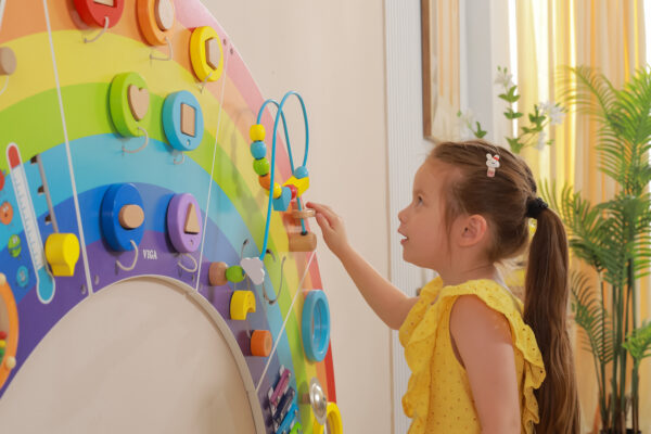 VIGA Drewniana Tablica Sensoryczno-Manipulacyjna EDU Tęcza Certyfikat FSC - 011