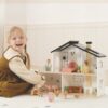 TOOKY TOY Drewniany Domek dla Lalek z Akcesoriami i Rodzinką 20 el. - 002